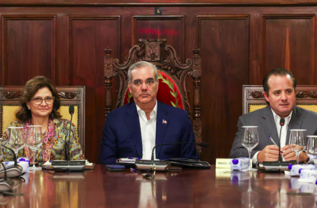 El Gobierno aprueba un presupuesto de RD$2.03 billones para 2027