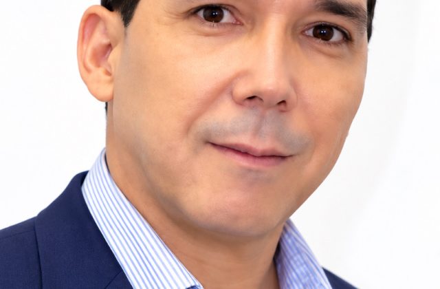Un escritor dominicano pide un pacto mundial para una IA «segura y supervisada»: esto propone